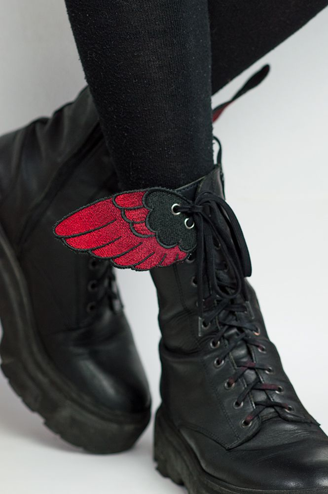 Ailes chaussures DÉCHUES