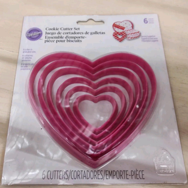 Set 6 tagliapasta Wilton cuori
