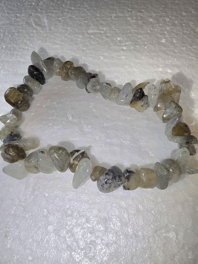 Labradorite Chip Gemstone Bracelet 