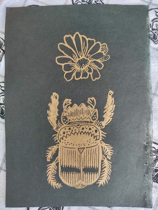 Impression Linogravure "cabinet de curiosité" impressions aléatoires format A5, scarabée et fleur