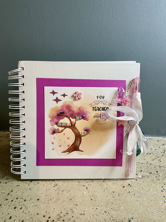 Personalised teacher’s scrapbook journal with free pen and pendant. Beautiful appreciation gift for teachers.
