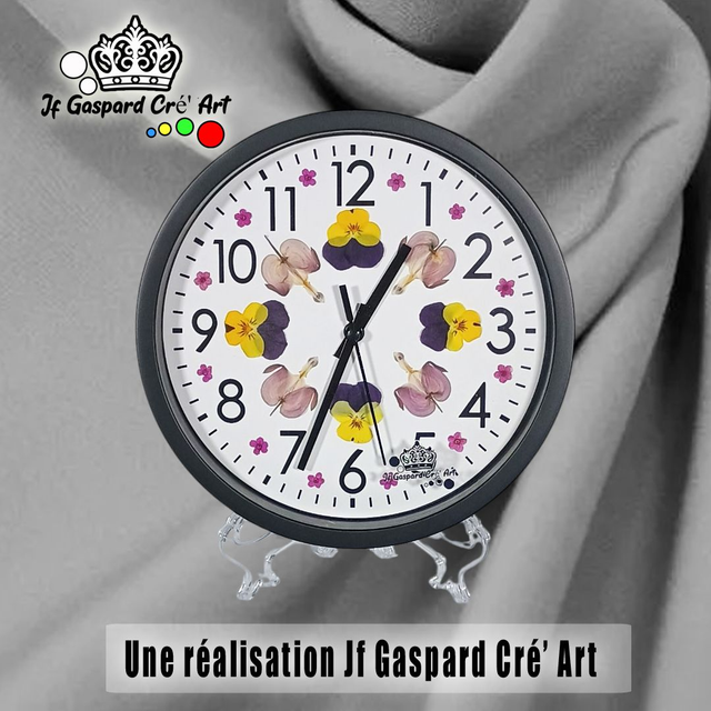 Horloge 🌺 "Le Temps en Fleurs"