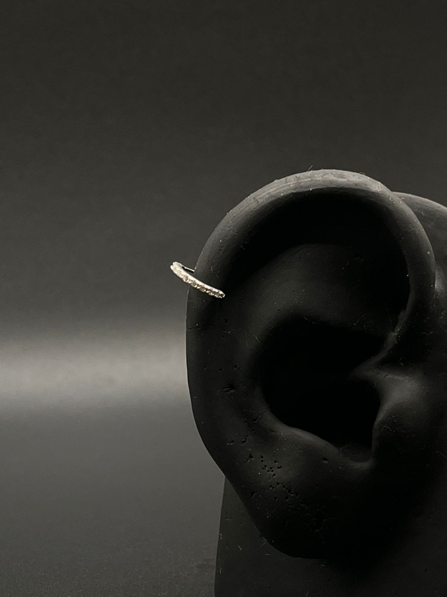 Piercing com zircônia