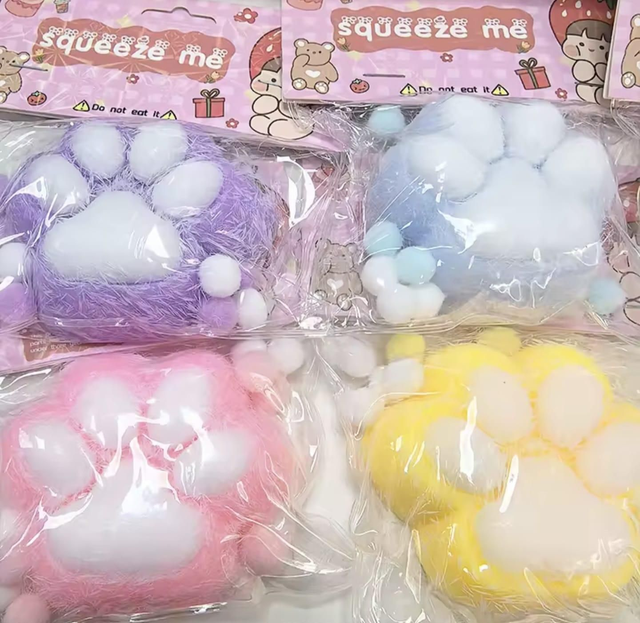 Squeeze Cat Paw