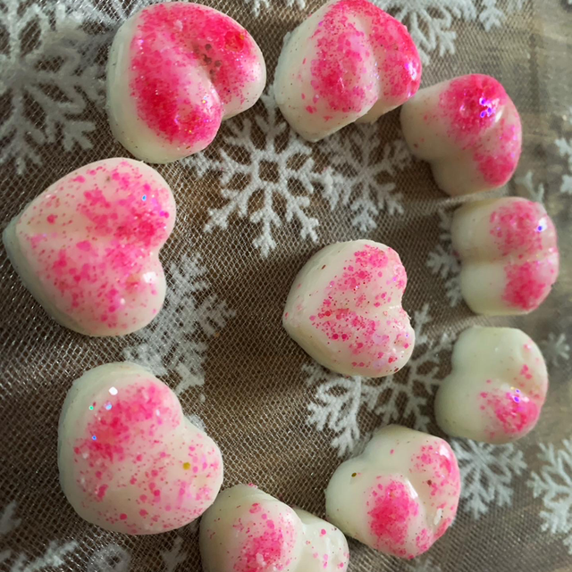 Snow Fairy soy wax melt tin (inspired by a beautiful bathing fragrance of the same name)