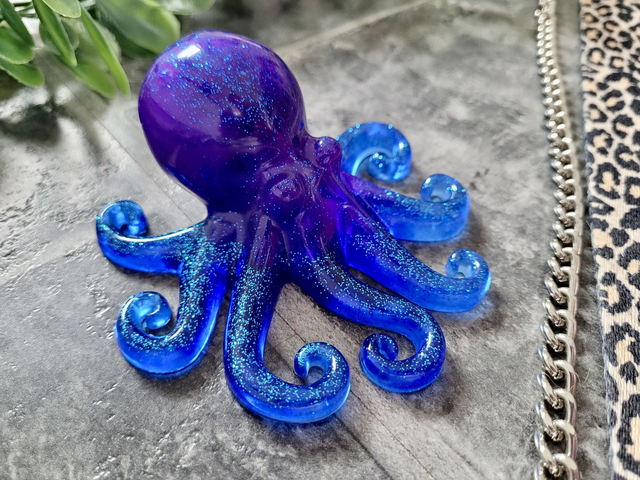 Octopus Ornament – Purple to Blue Glitter