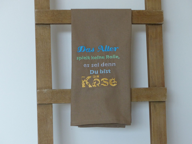 Geschirrtuch taupe „Das Alter spielt keine Rolle... Käse“