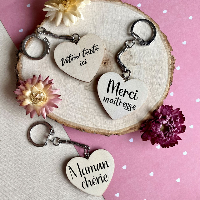 Porte clés coeur en bois personnalisé avec votre texte