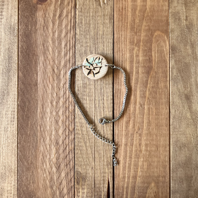 Bracelet bois de hêtre peinture et pyrogravure 