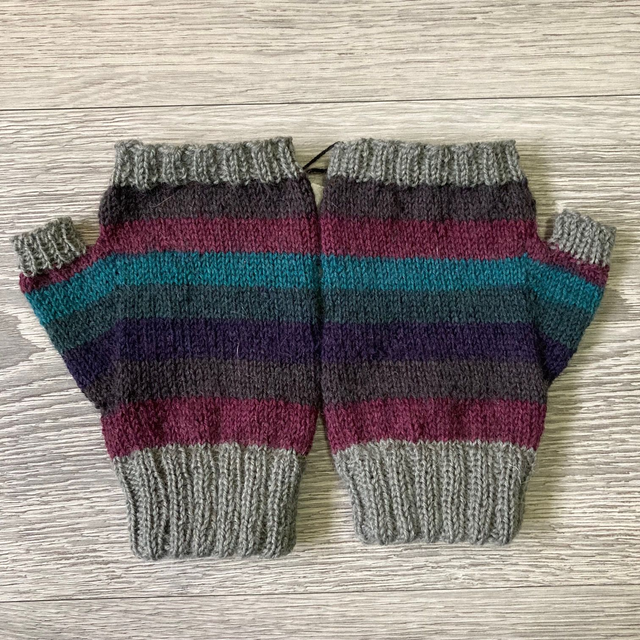 Hand-Knit Fingerless Mitts