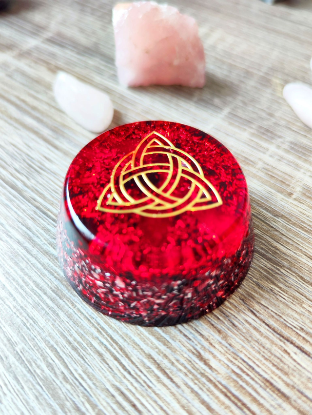 Orgonite ronde rouge 2