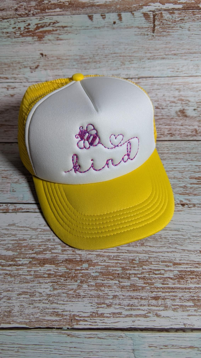 Trucker Cap "Bee Kind"