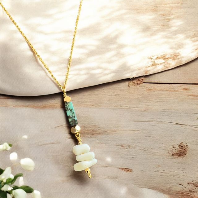 Collier Princesse avec pendentif Turquoise Africaine et Bambou de Mer