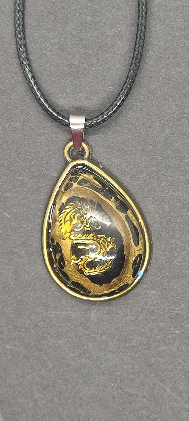 collier ovale