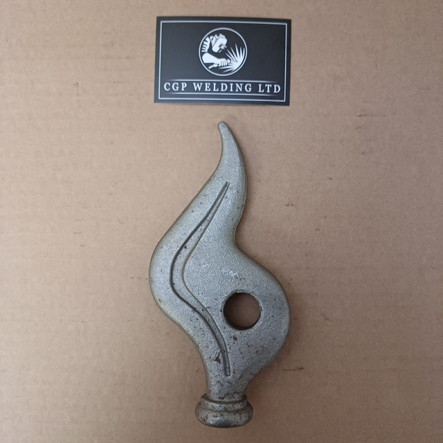 Solid Cast Steel Weldable Flame Railhead Finial