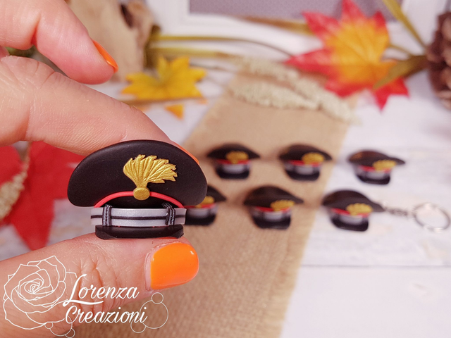 Cappello carabiniere uomo, modellato a mano in argilla polimerica, fimo, personalizzato, made in Italy