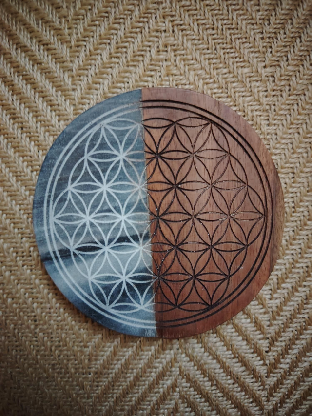 Fleur de vie bois et marbre 