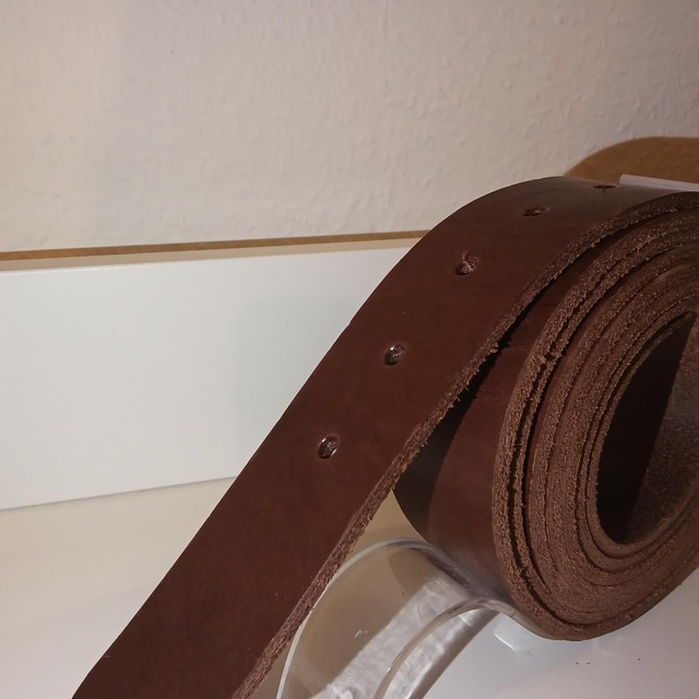 Stabiles Rindleder braun bis 175cm 4cm breite 