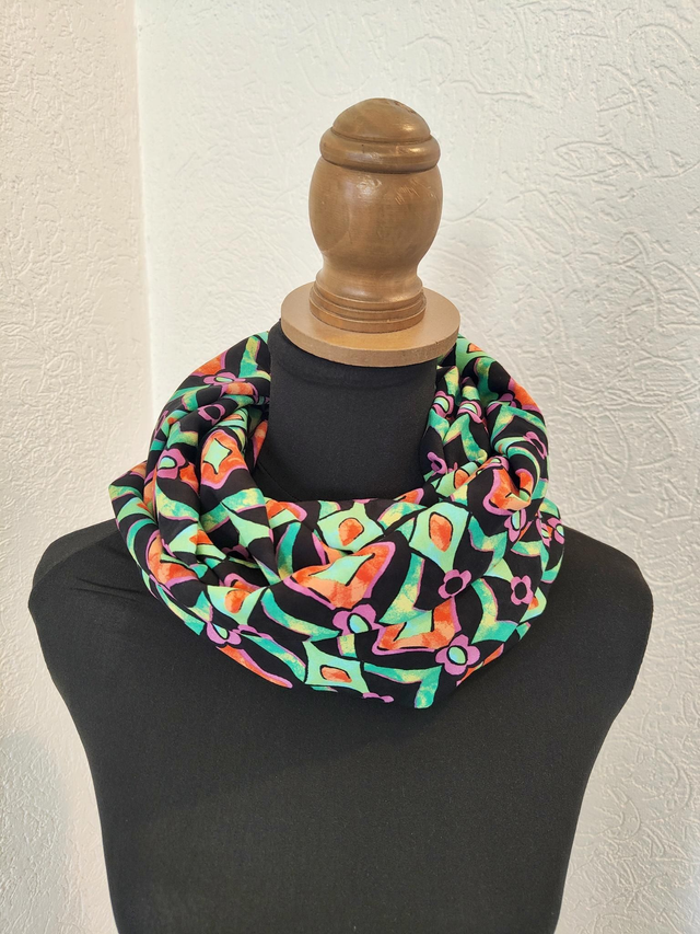 Tour de cou léger multicolore 