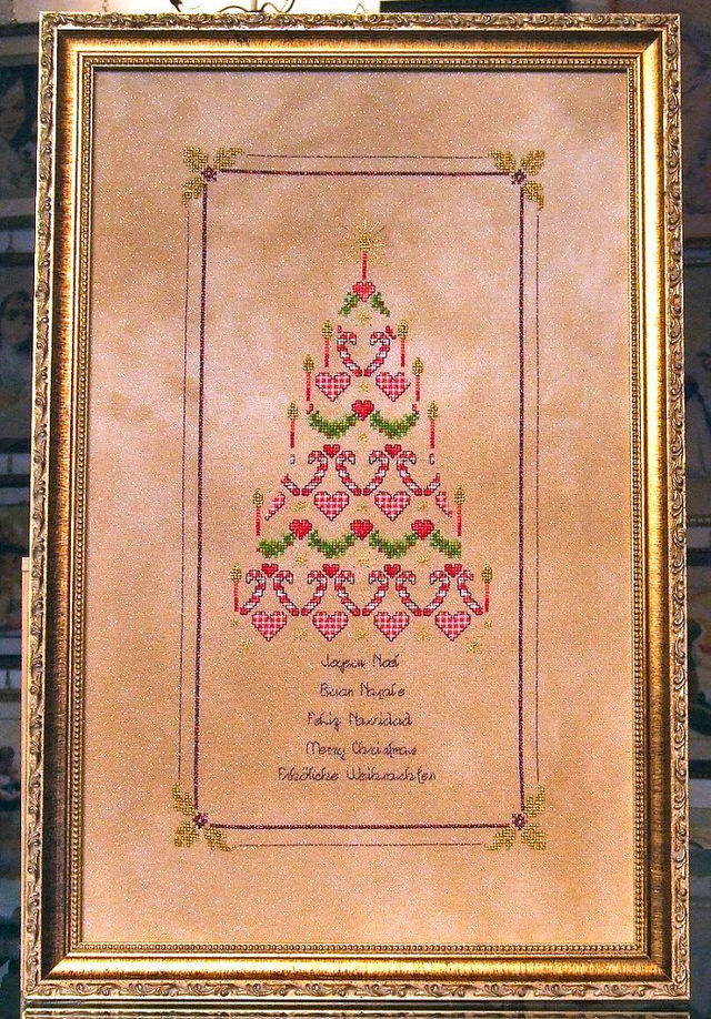 S08 "Christmas Sampler "©2005 by LGL