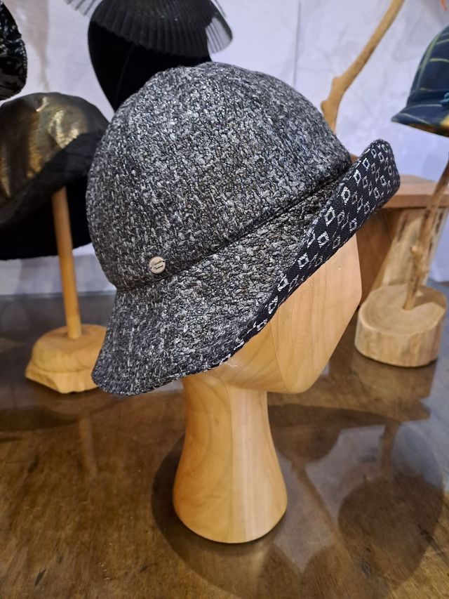 Cloche réversible jacquard