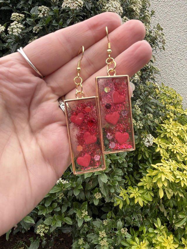 Gold Bezel Heart Drops