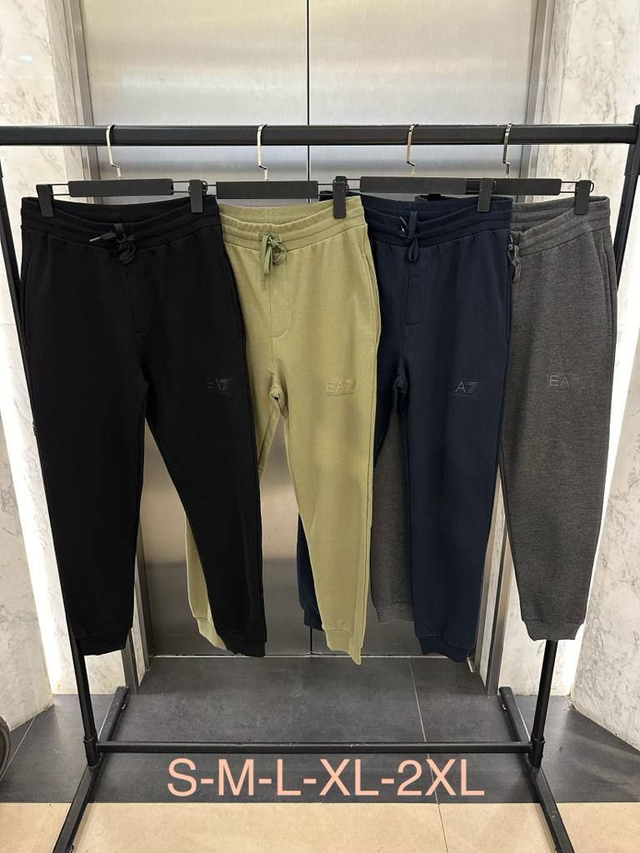 EA7 Emporio Armani sporta bikses ar logo