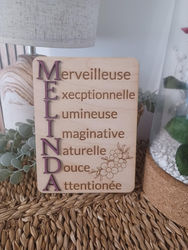 Plaque prénom acrostiche bois