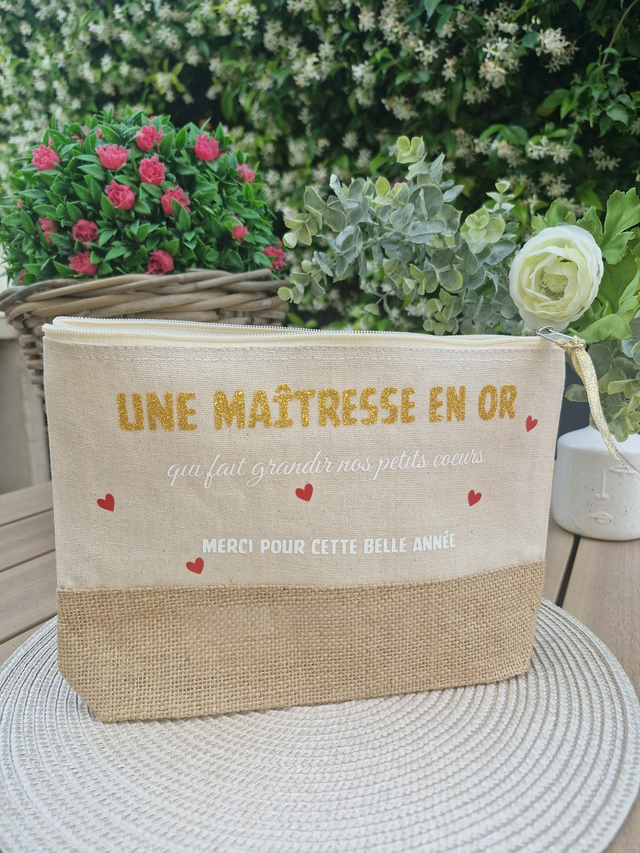 Trousse de toilette "maîtresse en or"