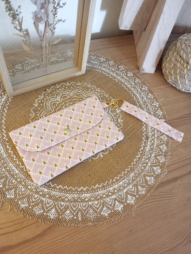 Pochette avec dragonne