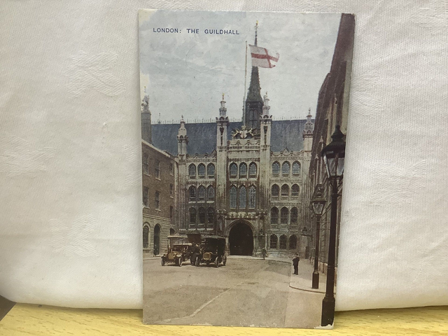 London, The  Guildhall , The Photochrom Co. Ltd.,  Vintage  Postcard - unposted, Our Ref Number A97 £2.50