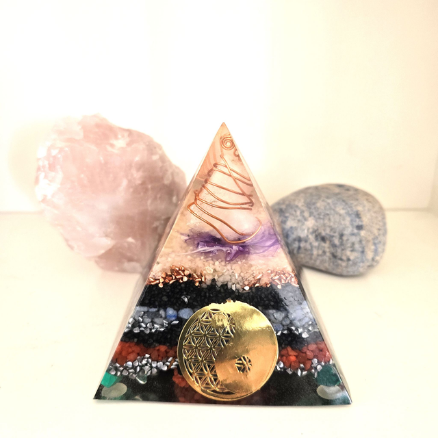 Orgonite pyramide fleur de vie Ying yang quartz