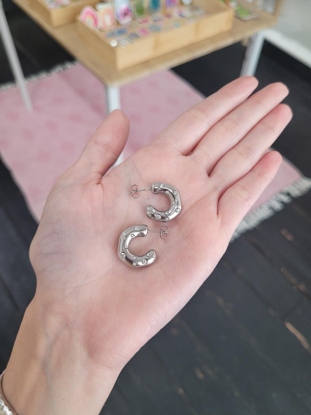 Stainless steel chunky cubic zirconia scattered hoops - SL-054