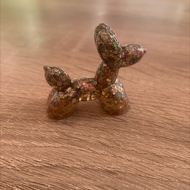 Figurine chien ballon