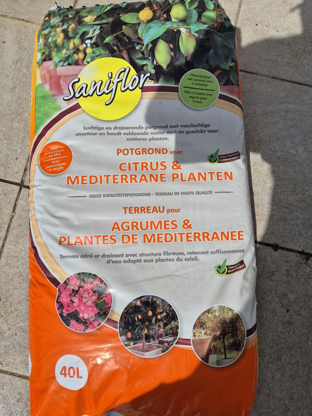 Terreau Agrumes et plantes Méditerranéennes 40L