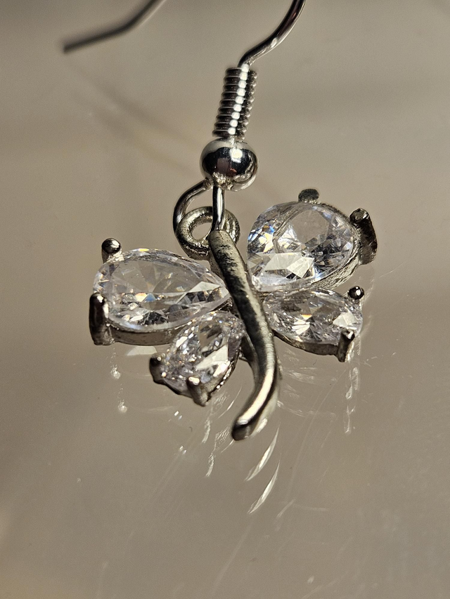 Crystal butterfly earrings 