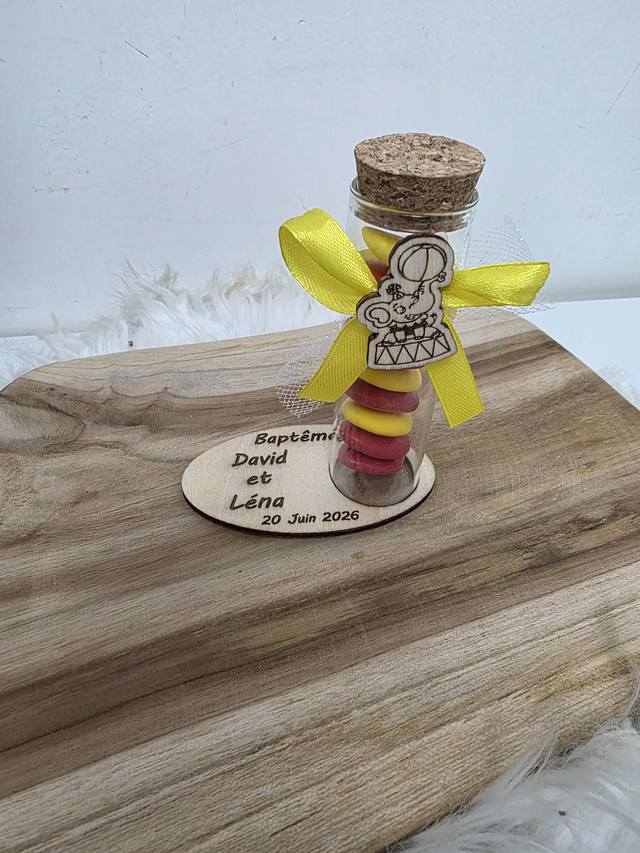 Dragées tube + socle en bois 