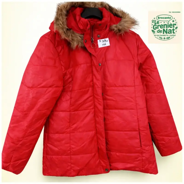 Blouson rouge à capuche taille 38/40 taille S
