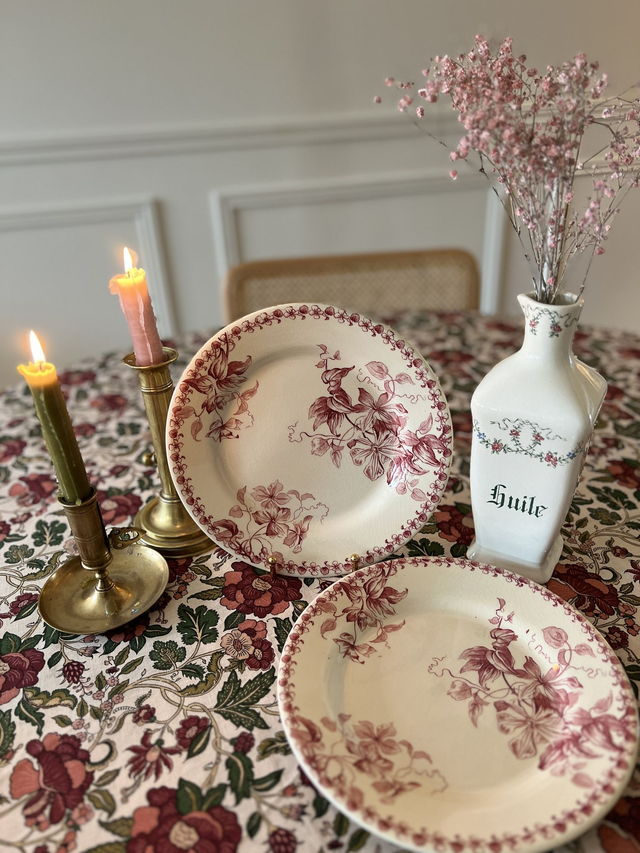 FLEURS NORMANDES - Duo d'assiettes plates modèle Fleurs Normandes de la manufacture de Gien - Terre de Fer