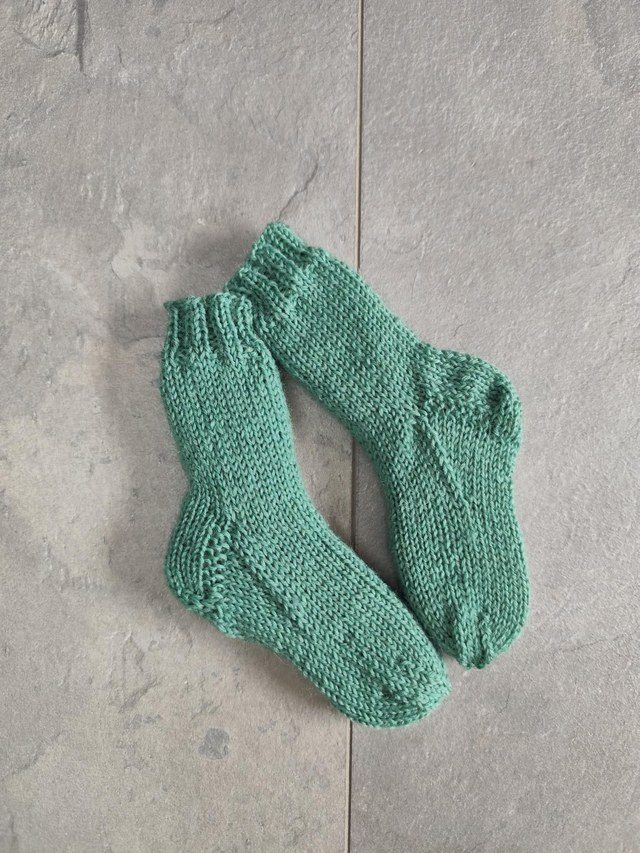 Handgestrickte Socken Größe 62/68