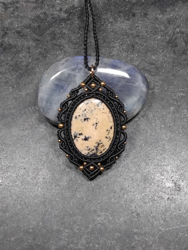 Collier en agate dentritique