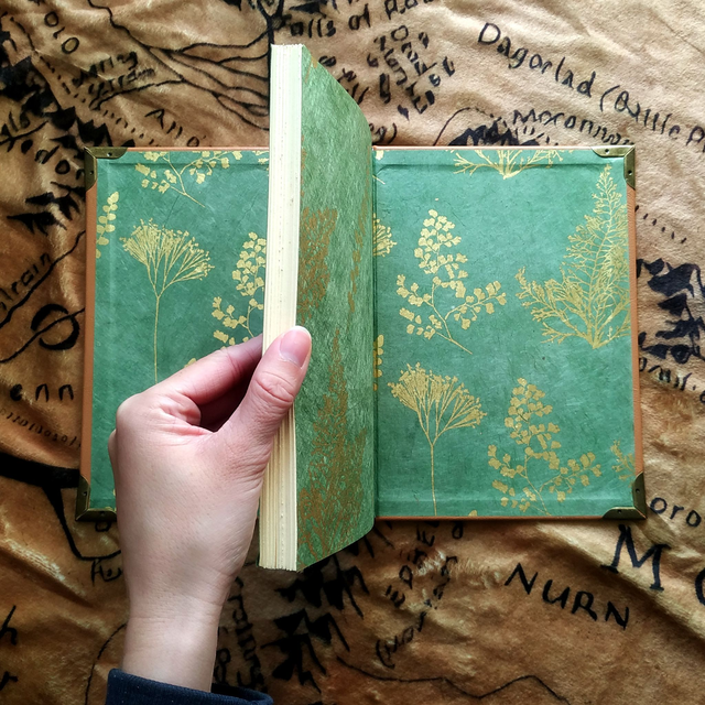 Grimoire cuir médiéval fantasy