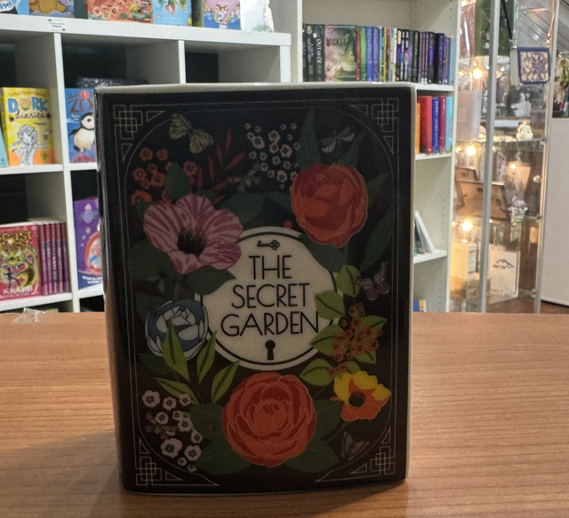 Secret garden tiny vase 