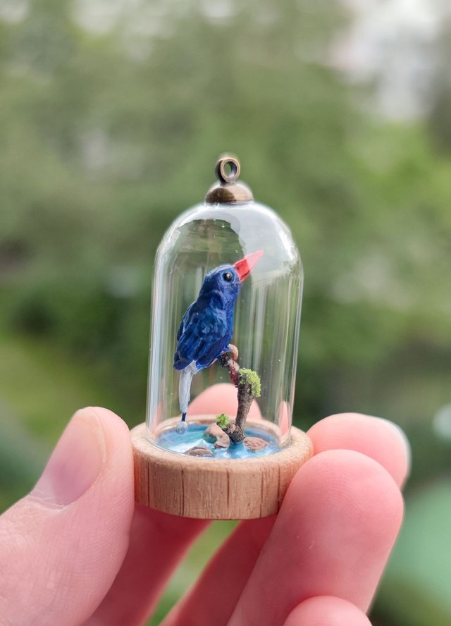 Numfor Kingfisher - one of a kind miniature diorama jewelry