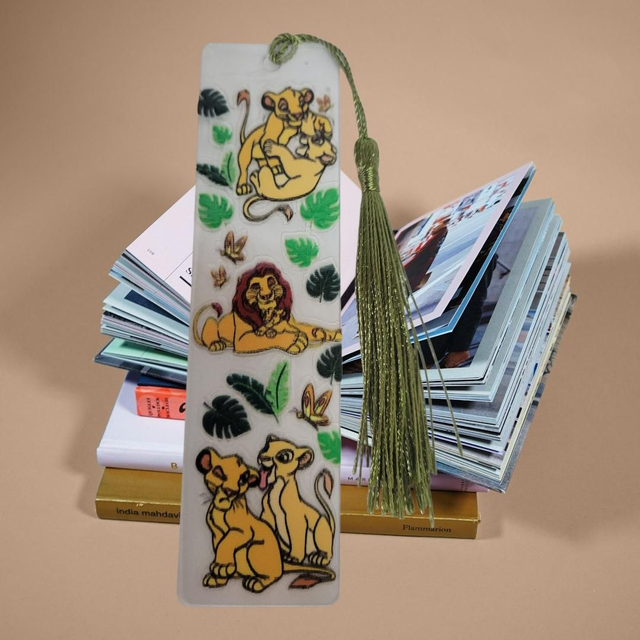 Marque page en plastique le roi lion 