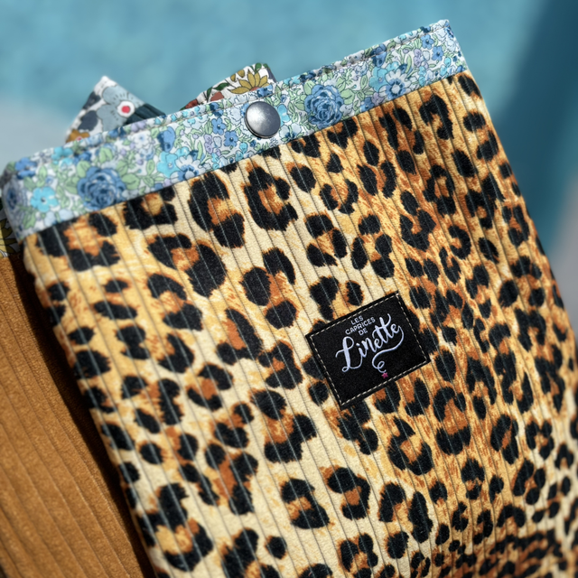 POCHETTE VELOURS LÉOPARD & LIBERTY 