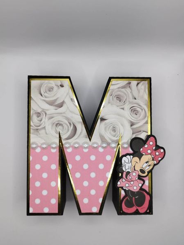 Lettre initiale 3D thème "Minnie rose"