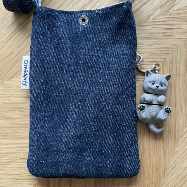 Miso cat phone pouch