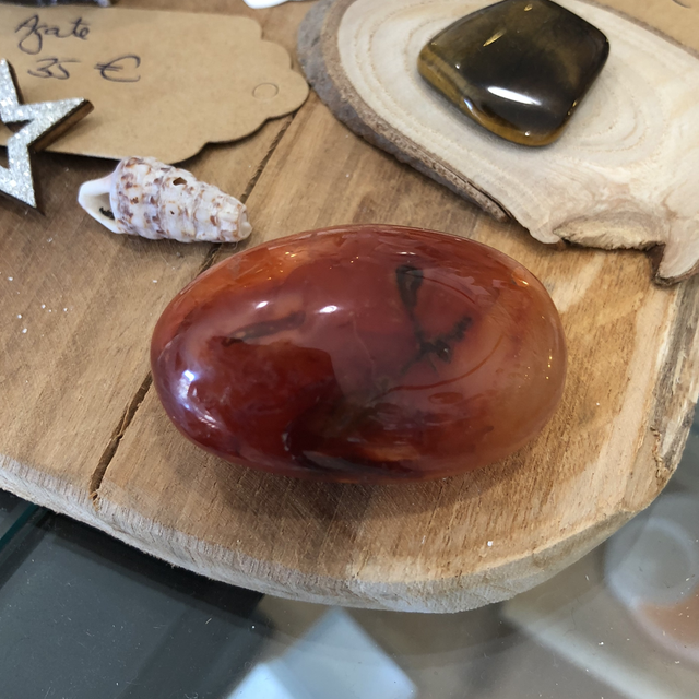 Galet cornaline agate rouge