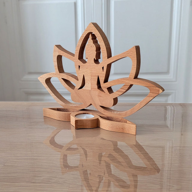 Fleur de lotus bouddha en hêtre